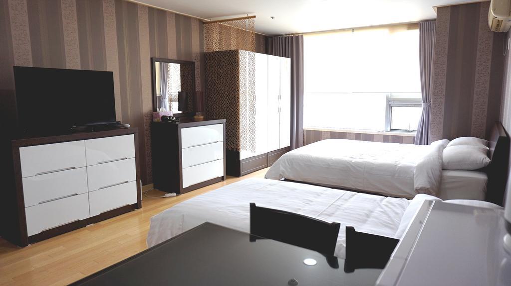 جويانج Lake & Stay الغرفة الصورة
